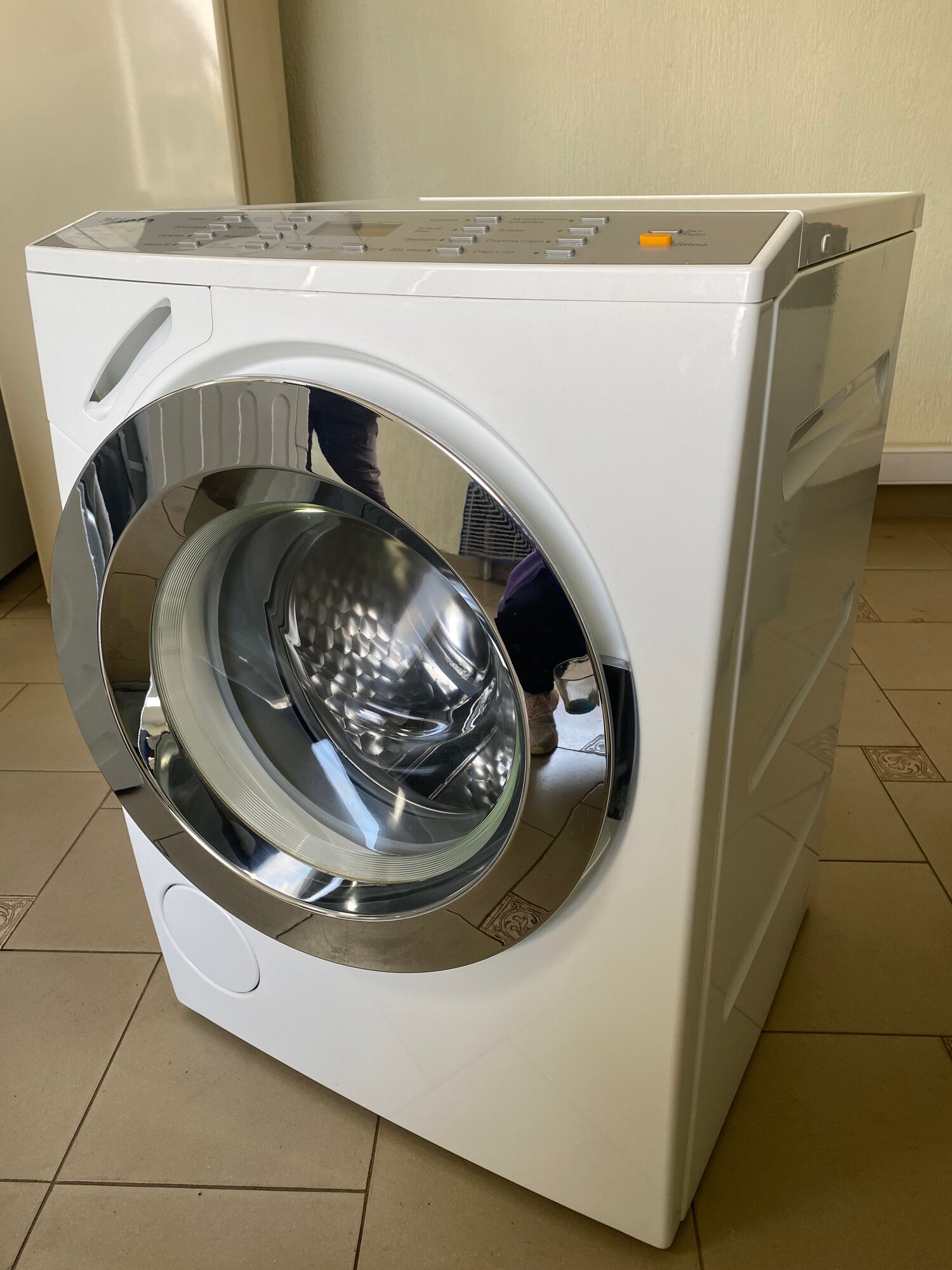 Стиральная машина Miele 6кг б/у