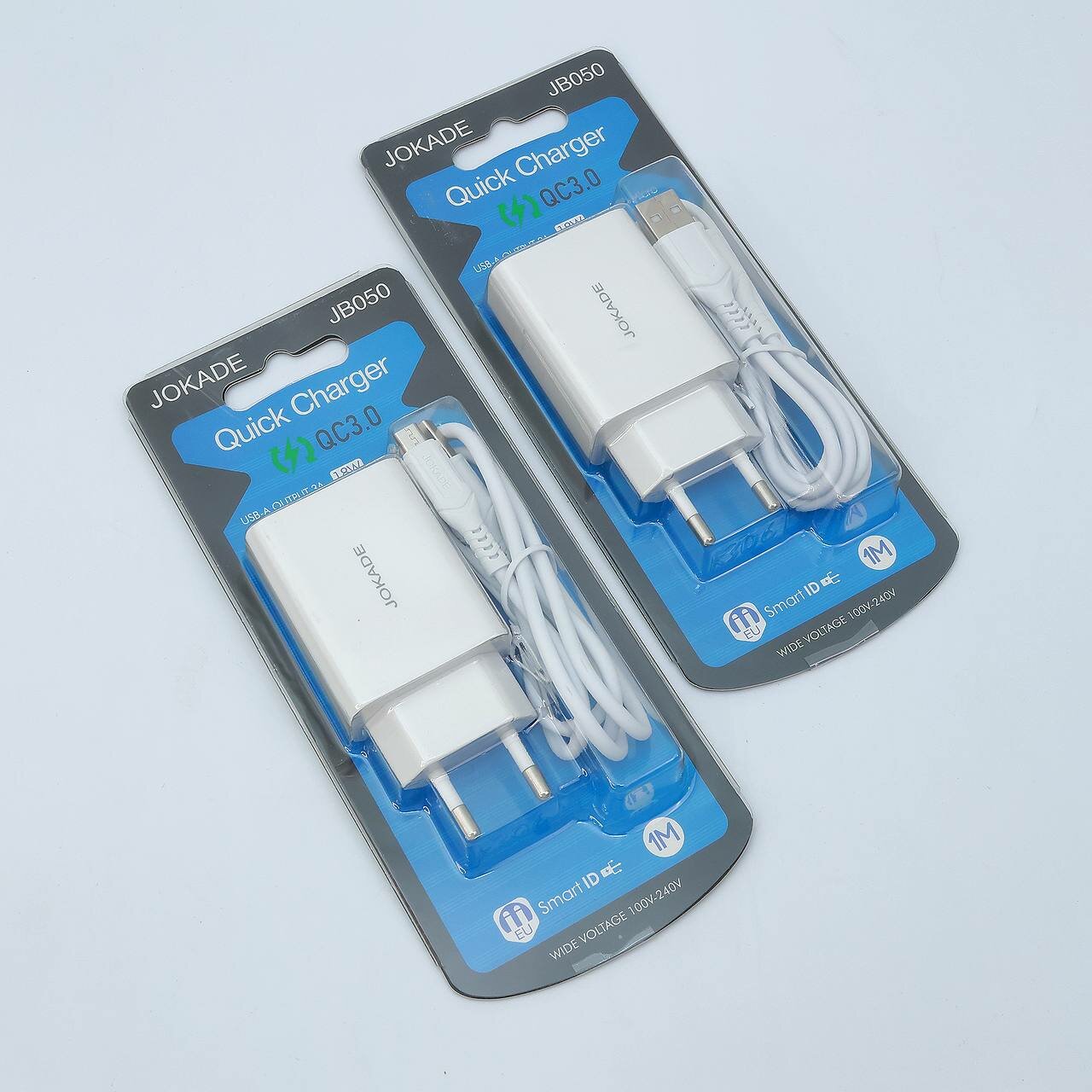 Универсальное сетевое зарядное устройство KAKUSIGA JB050, Micro-USB кабель, белое
