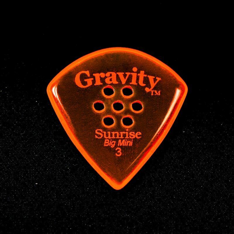 Гитарная пика Gravity Sunrise Standard 3.0 мм полированная с отверстиями для электробаса, оранжевый