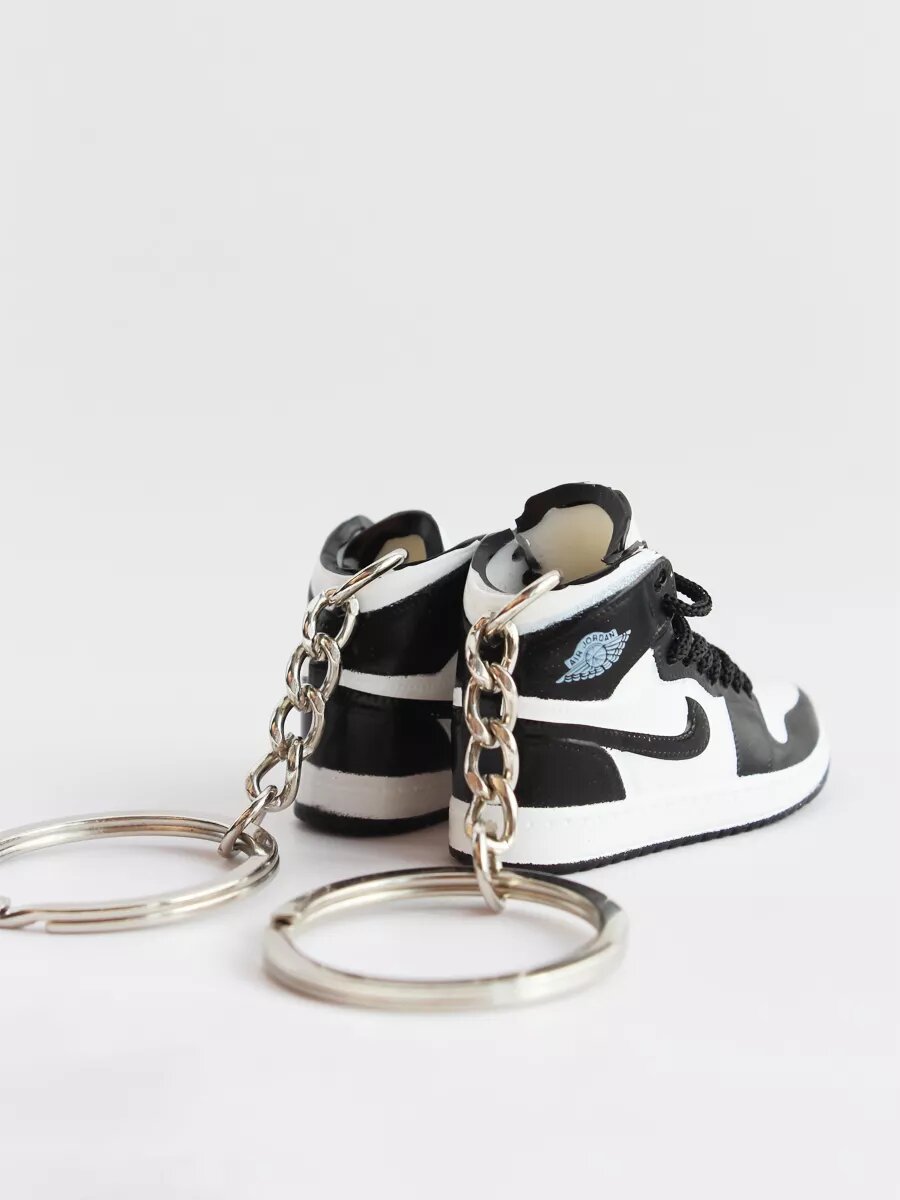 Брелок, 2 шт., черный, белый — фото 1