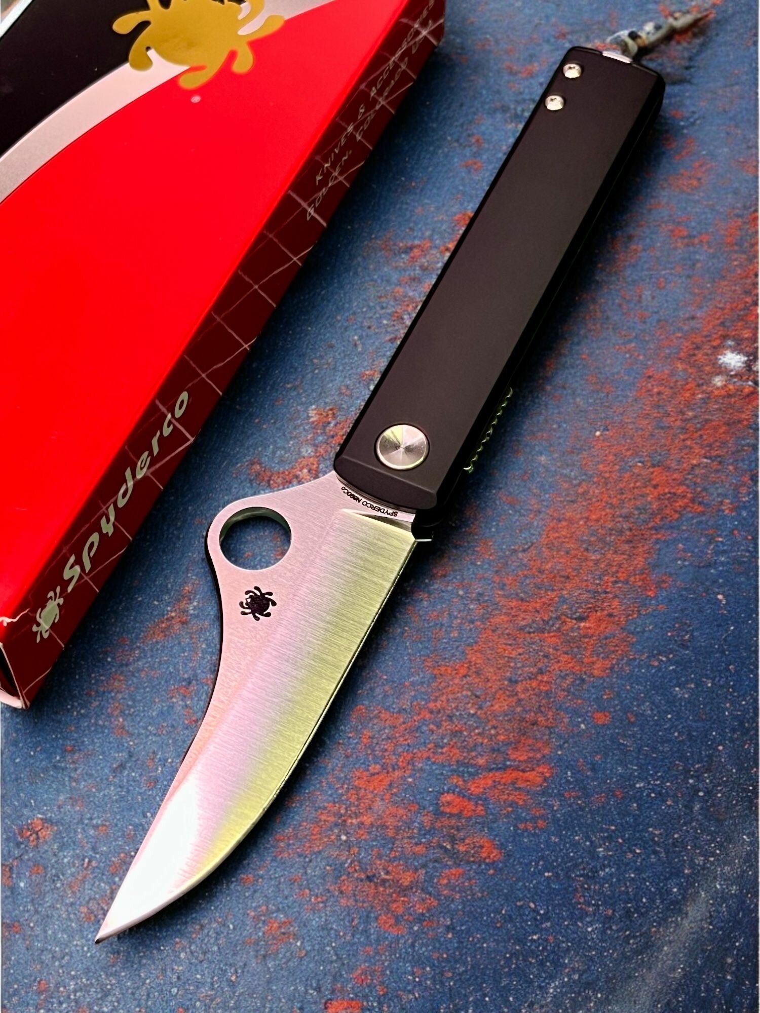 Нож складной Spyderco SC272ALBKP Essenza