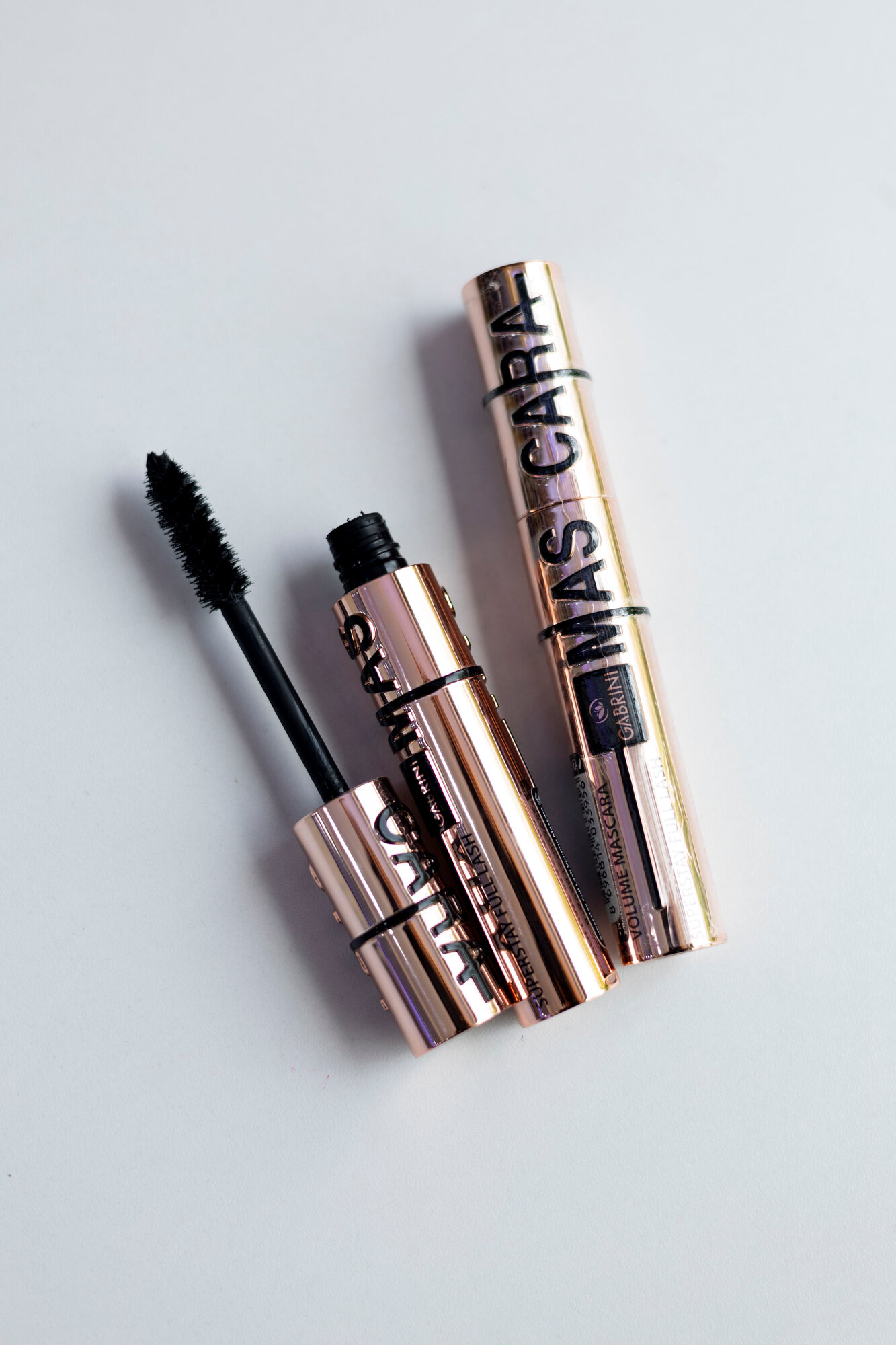 Gabrini Superstay Full Lash Volume — тушь, которая делает ресницы заметными с первого взмаха.