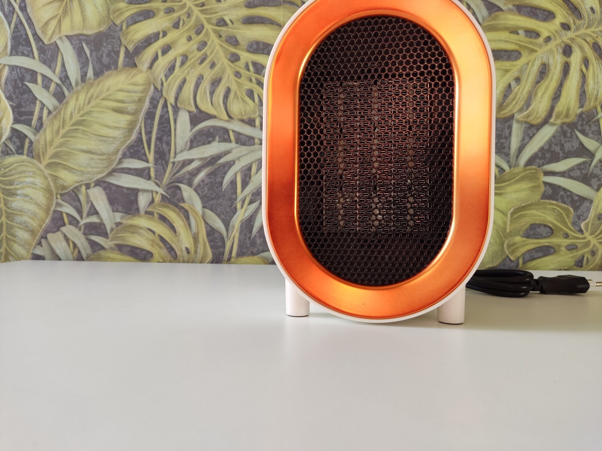 Аэро обогреватель интерьерный HS-689 с большим ТЭНом белый.