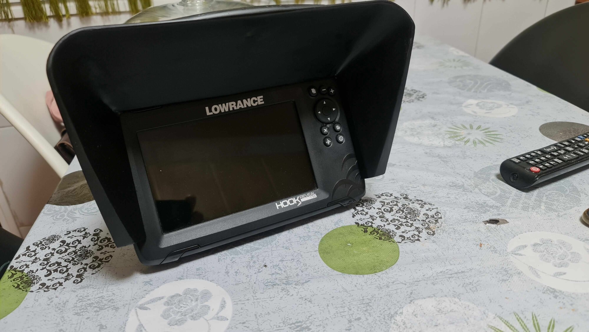 Солнцезащитный козырёк для эхолота Lowrance HOOK Reveal 7