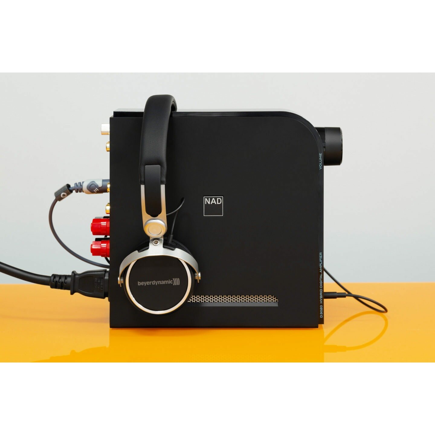 Интегральный усилитель NAD D3020 V2 — фото 1