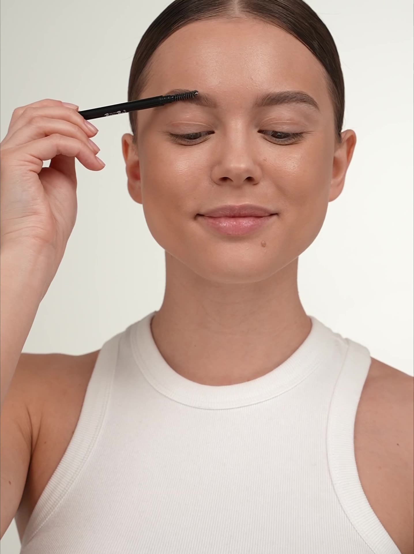 BROW BAR Механический карандаш для бровей с щеточкой SHIK EYEBROW PENCIL оттенок благородный светлый TAUPE — фото 1