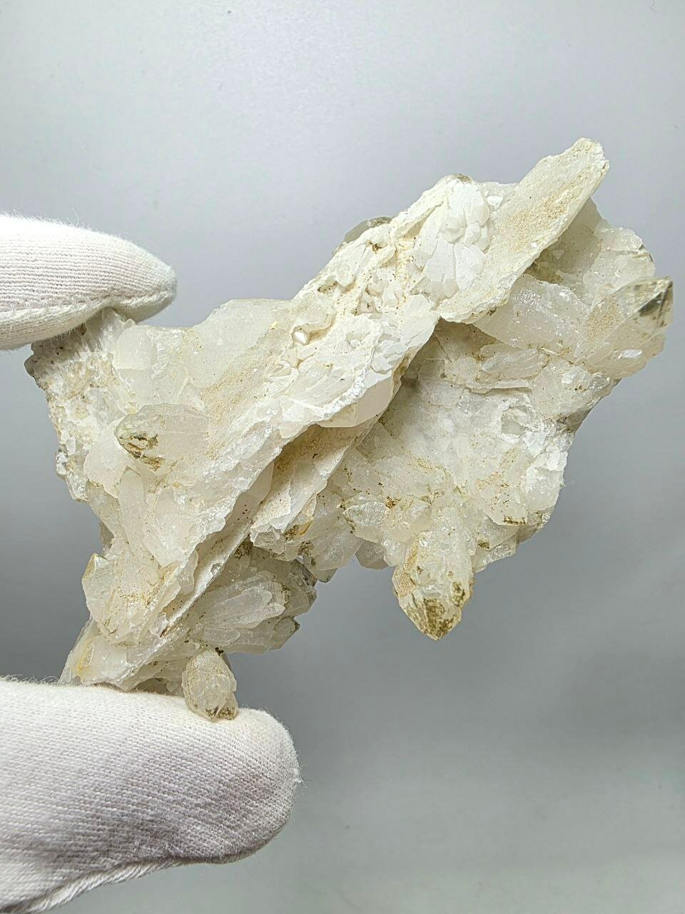 Друза кварца 111 мм, 136 г. — фото 1