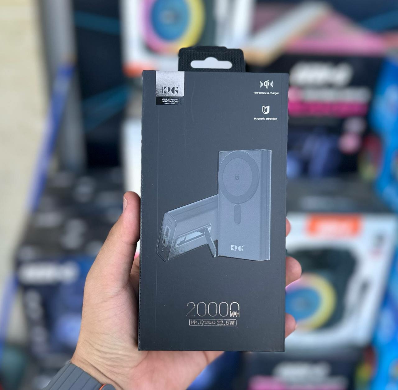 Внешний аккумулятор Power bank KP WPG203, 20000 mAh, MagSafe