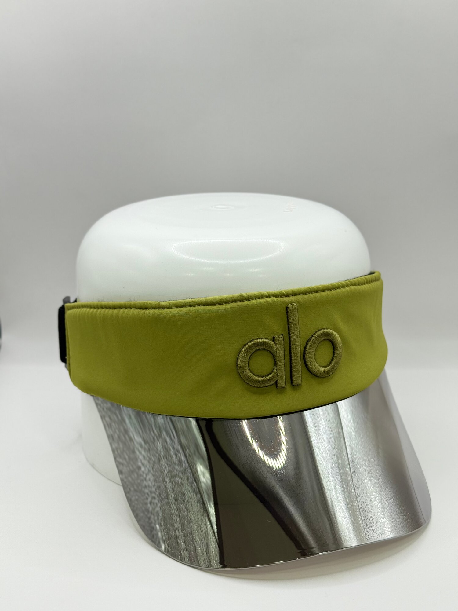 Кепка Alo козырек для женщин, размер 58 ( универсальный ), зеленая — фото 1