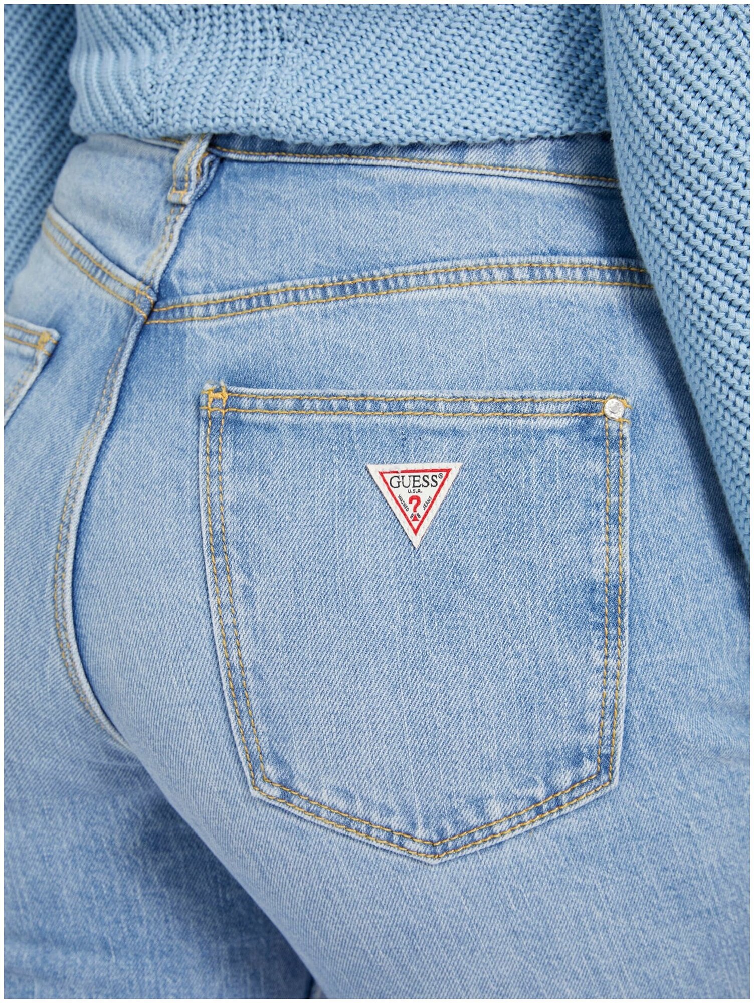 Джинсы мом GUESS, размер 24/31, синий — фото 1