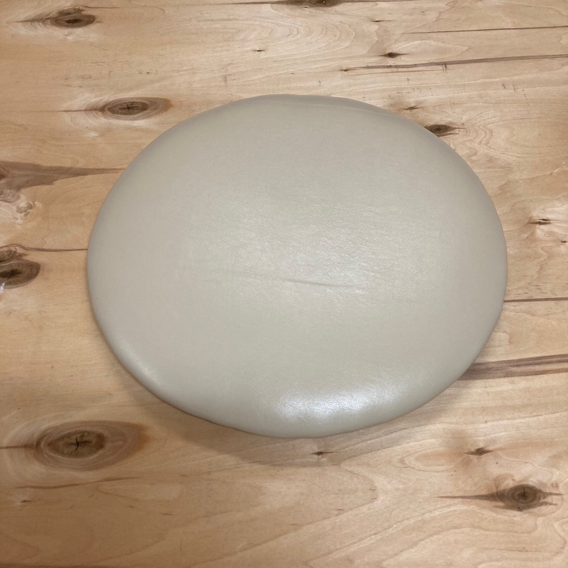 Сиденье , круглое для стула, табурета, экокожа,38x38x4 см, цвет бежевый