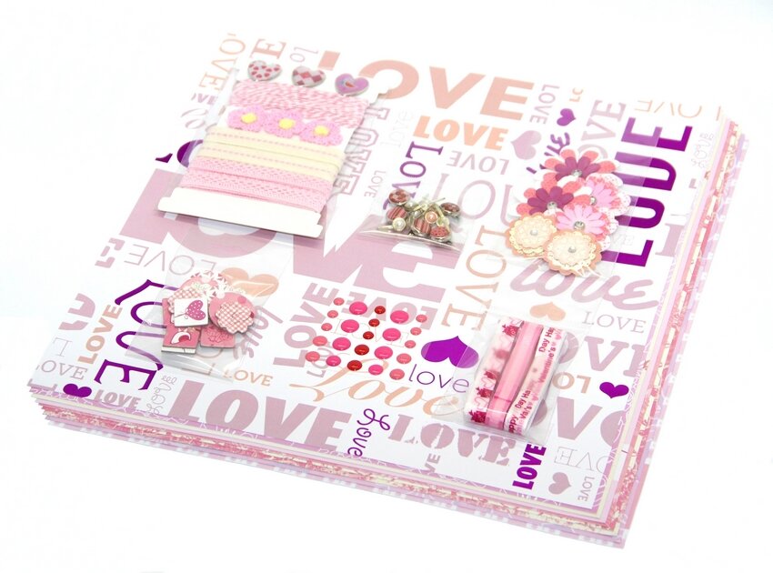 Набор для скрапбукинга Рукоделие 9 односторонних листов бумаги размером 305х305 см 4 бумажных цветка 3D-наклейки 14 чипбордов декоративный шнур 3 вида тесьмы по 10 мм х 1 м 3 вязаных цветка 23 эмалевые клеевые точки 16 брадсов