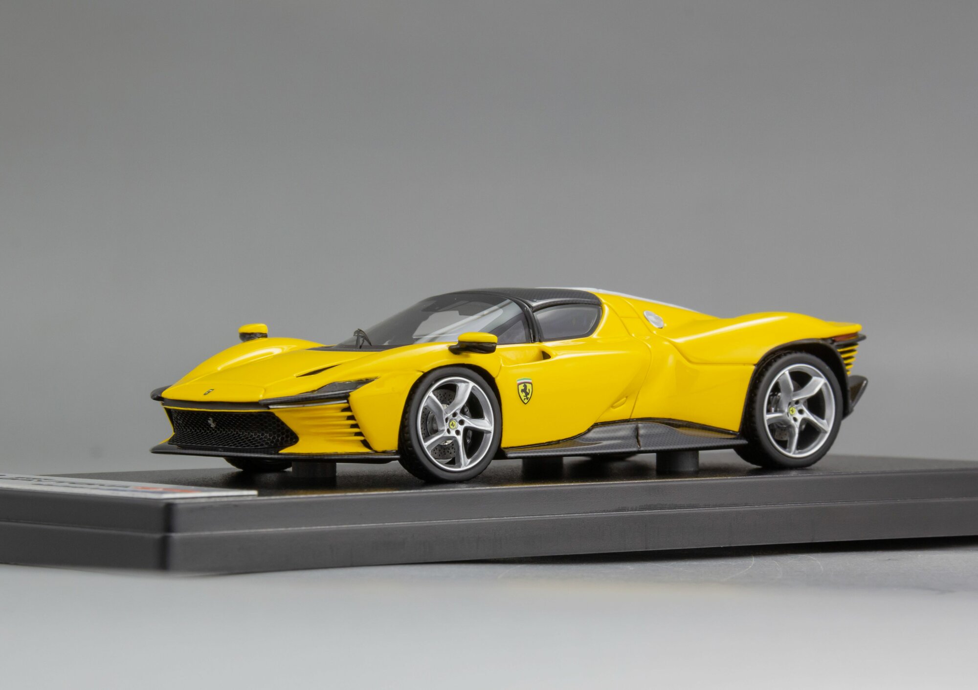 Масштабная модель Ferrari Daytona SP3 — фото 1