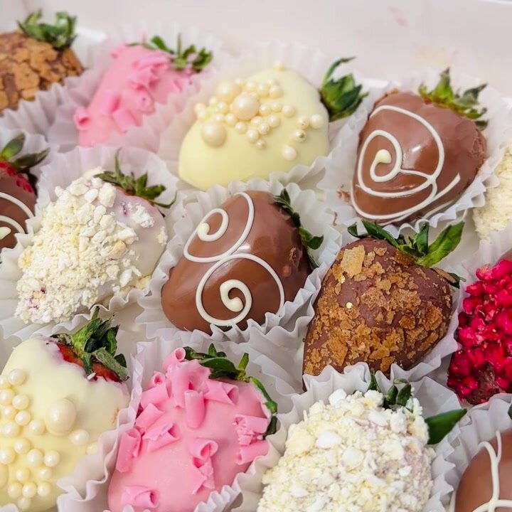 Подарочный набор клубника в шоколаде “Вкус лета”, подарок любимой девушке, в подарочной упаковке,16-25 шт — фото 1