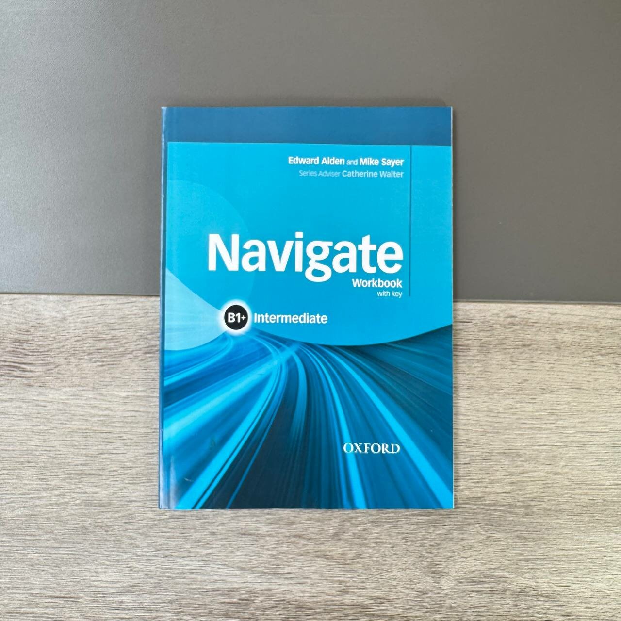 Учебник "Navigate Intermediate" от Oxford, для изучения английского языка, А4 — фото 1