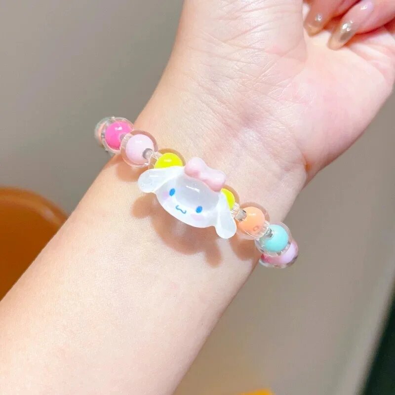 Браслет Sanrio с персонажем мультфильма Kuromi Hello Kitty Cinnamoroll, украшения из бисера, аксессуар с героями мультфильмов для маленькой девочки, детский подарок, 1Pcs, Унисекс