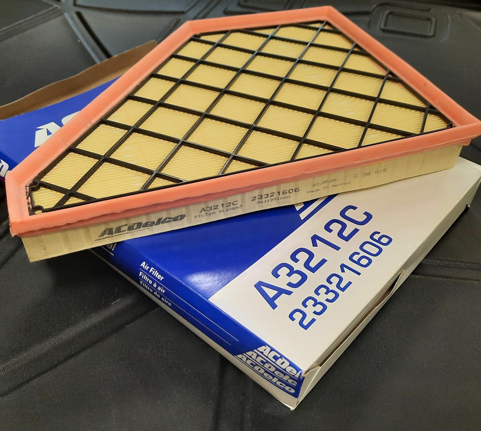 Фильтр воздушный для Chevrolet Traverse, CAdillac XT5 XT6, оригинал