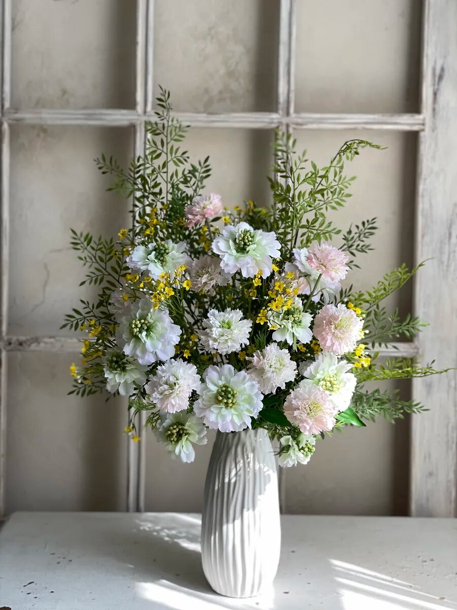 Букет искусственных цветов для дома с георгинами