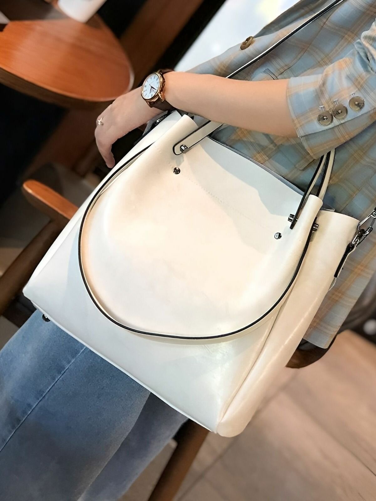 Сумка тоут КожаноFF, фактура гладкая, бежевый — фото 1