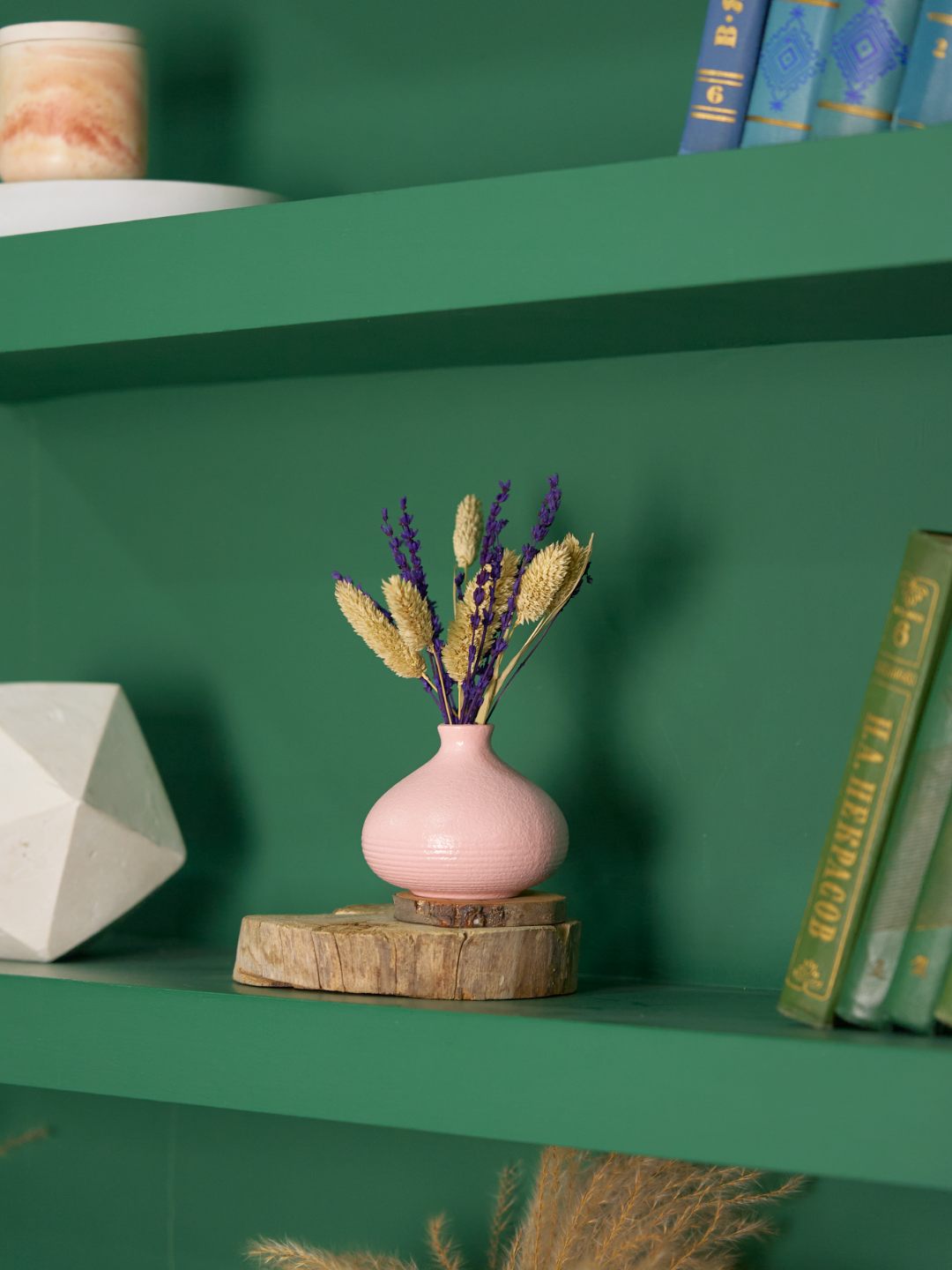 Вазочка интерьерная керамическая розовая, матовая, размер 9 см, VASE10
