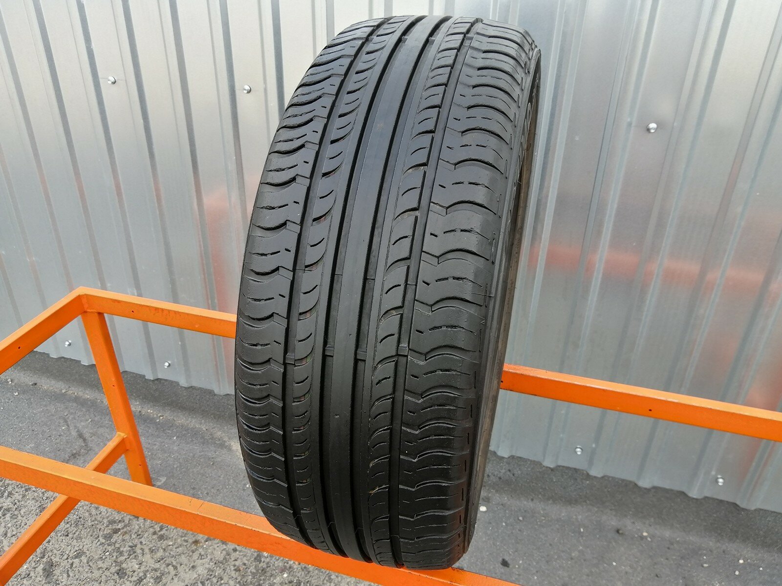 Автошина Б/У 195/55 R15 Hankook Optimo K415