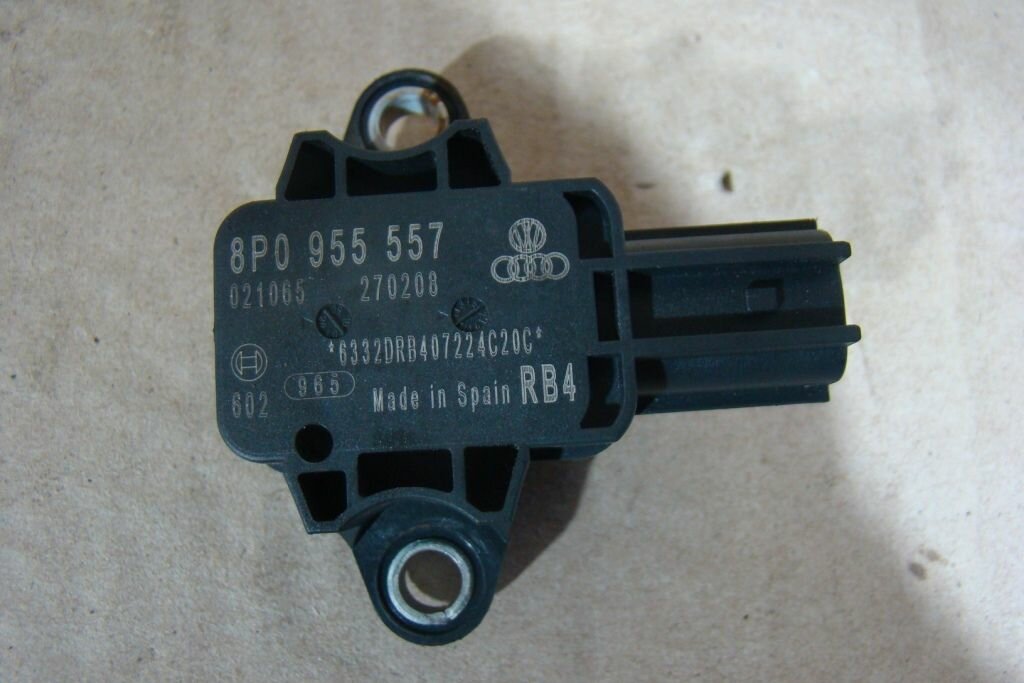 Датчик AIR BAG Audi A3 8PA Sportback 2004-2013 8P0955557 (с пробегом)