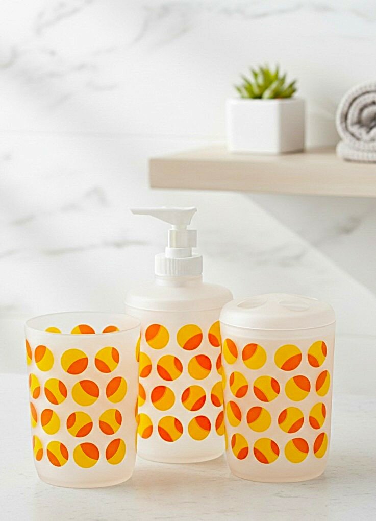 Набор аксессуаров для ванной комнаты 3 предмета: дозатор для мыла и стаканы — фото 1