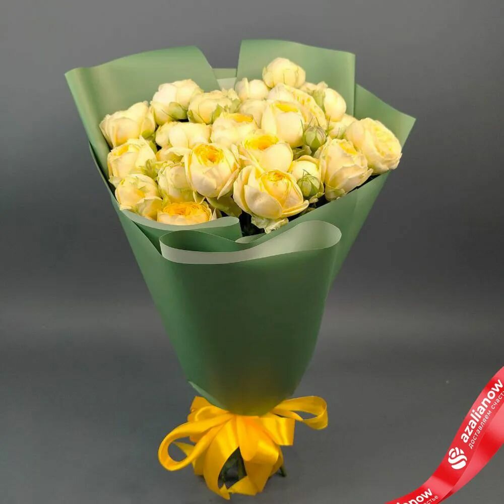 Мини букет комплимент из 11 желтых кустовых пионовидных роз "Пиони Баблс" от АзалияНау