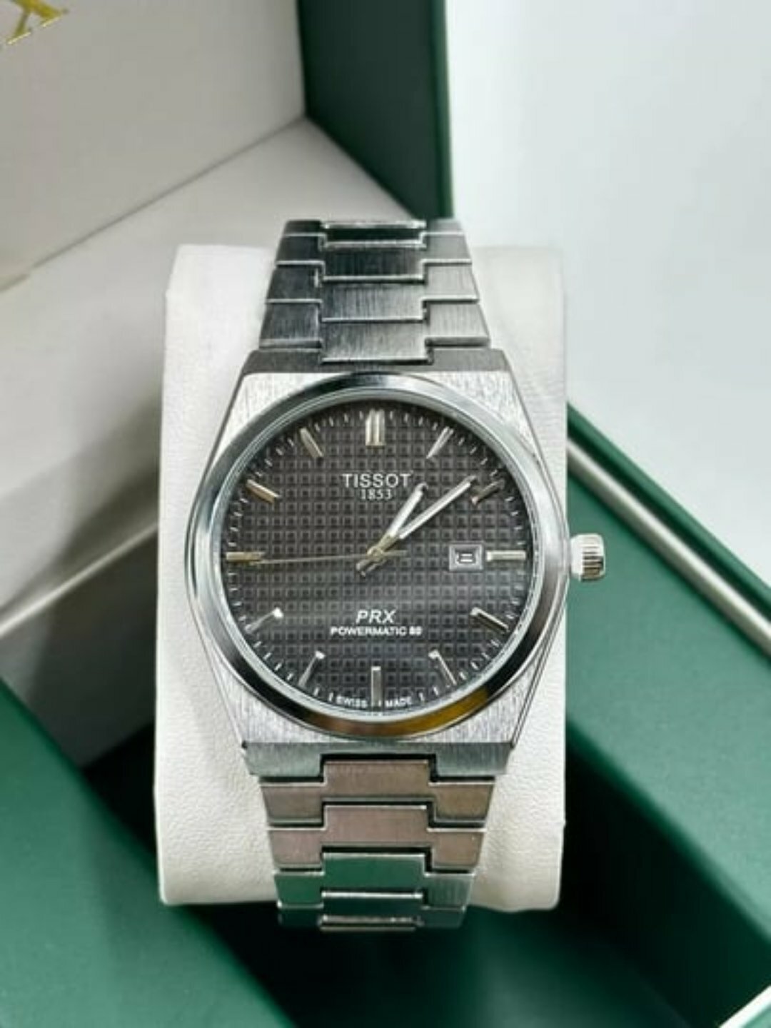 Наручные часы TISSOT Classic, черный/белый