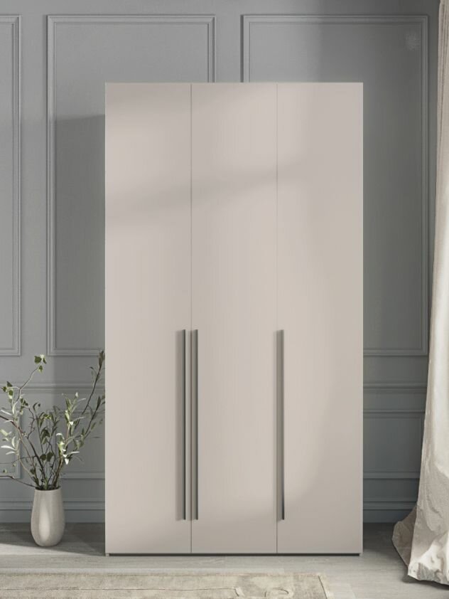 Шкаф для одежды с полками и штангой Casa Mia 120x55x230 см. Н2-гладкий трехстворчатый распашной цвет Кашемир 5981 BS Ручка AL3192 960мм черный матовый MBK