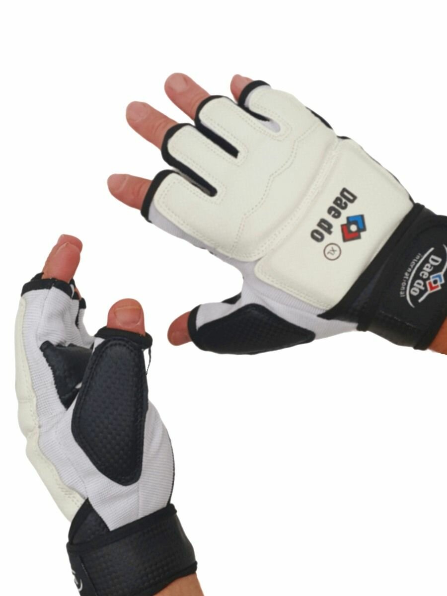 Спортивные перчатки без пальцев для каратэ и для тхэквондо