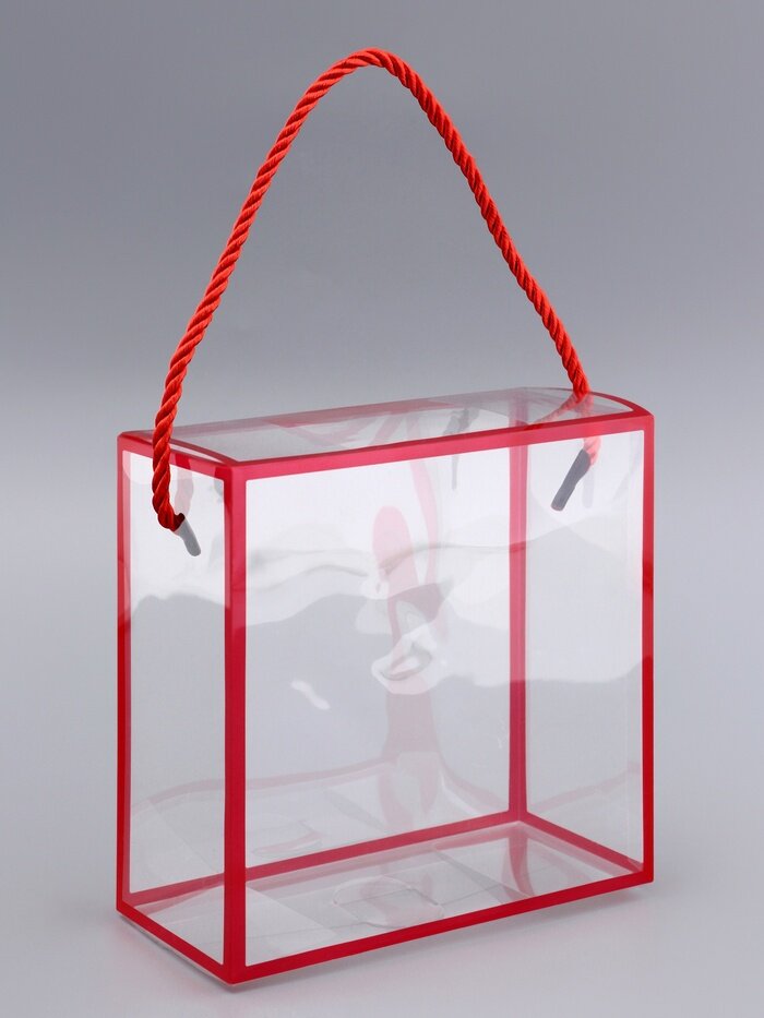 Коробка из PET с ручками красная 14×14×7 см