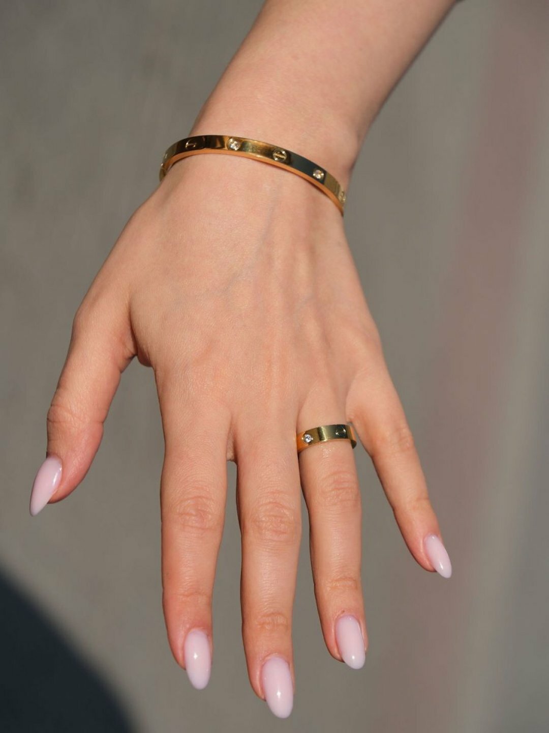 Жесткий браслет, циркон, 2 шт., размер XS, бежевый/золотой — фото 1