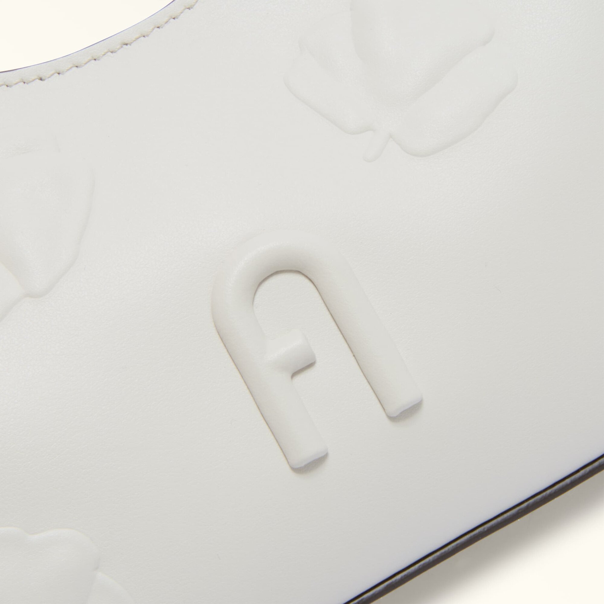 Сумка багет FURLA FURLA DIAMANTE MINI SHOULDER BAG, фактура гладкая, белый — фото 1