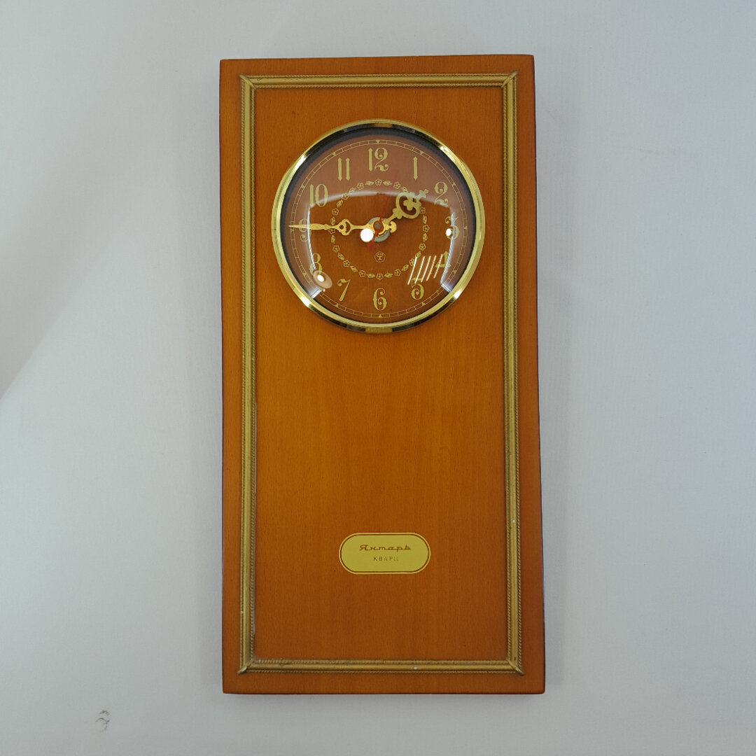 Настенные часы, Янтарь, кварцевые, работают, винтаж, СССР
