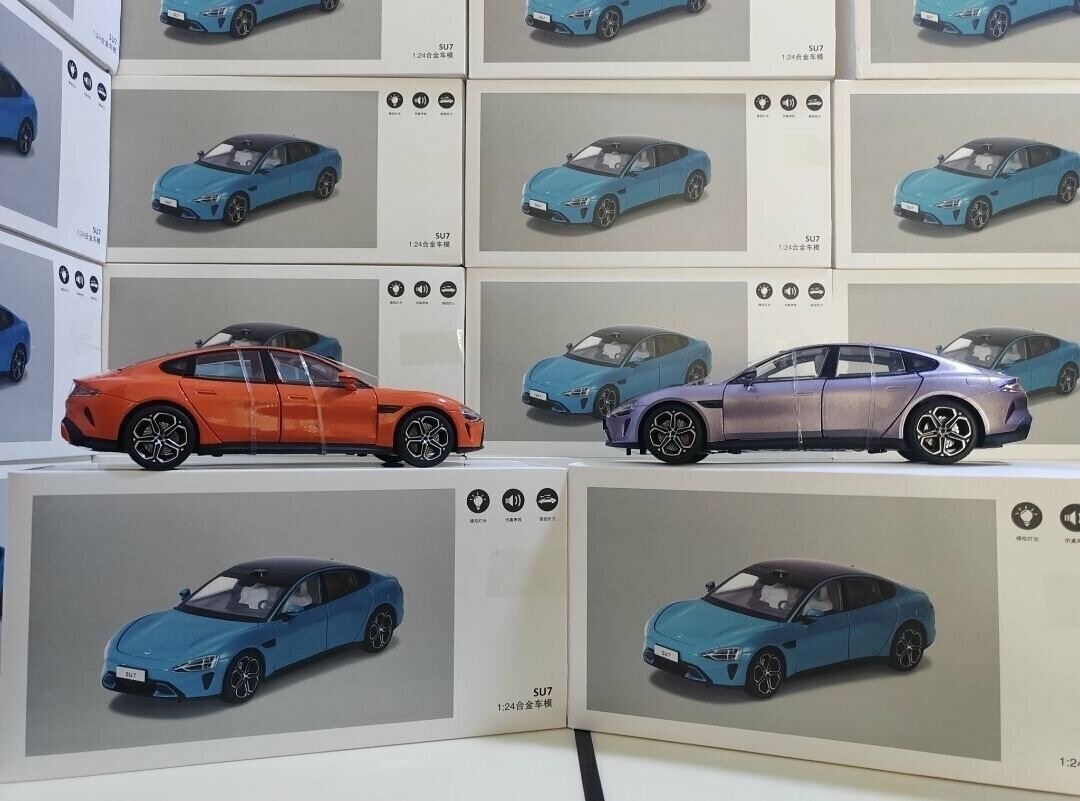 Картинки Модель автомобиля из сплава Xiaomi SU7 масштаба 1:24, коллекция, Фиолетовый