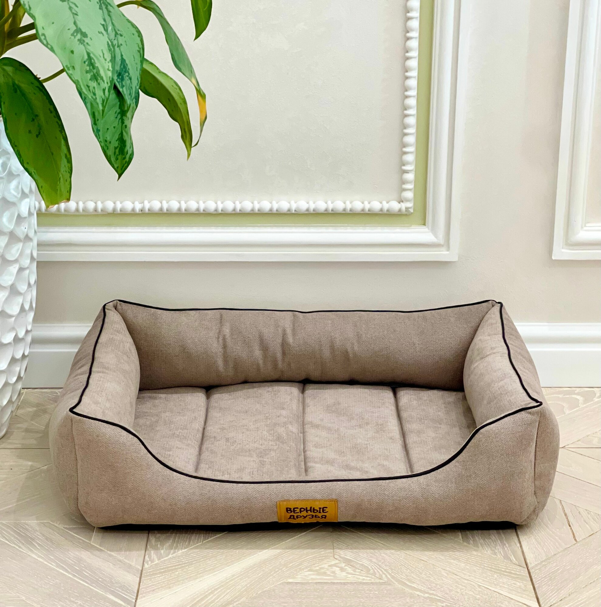 Лежанка GLG "Ника", для кошек и собак, с ортопедическим дном, кофейная, 55x45x15см