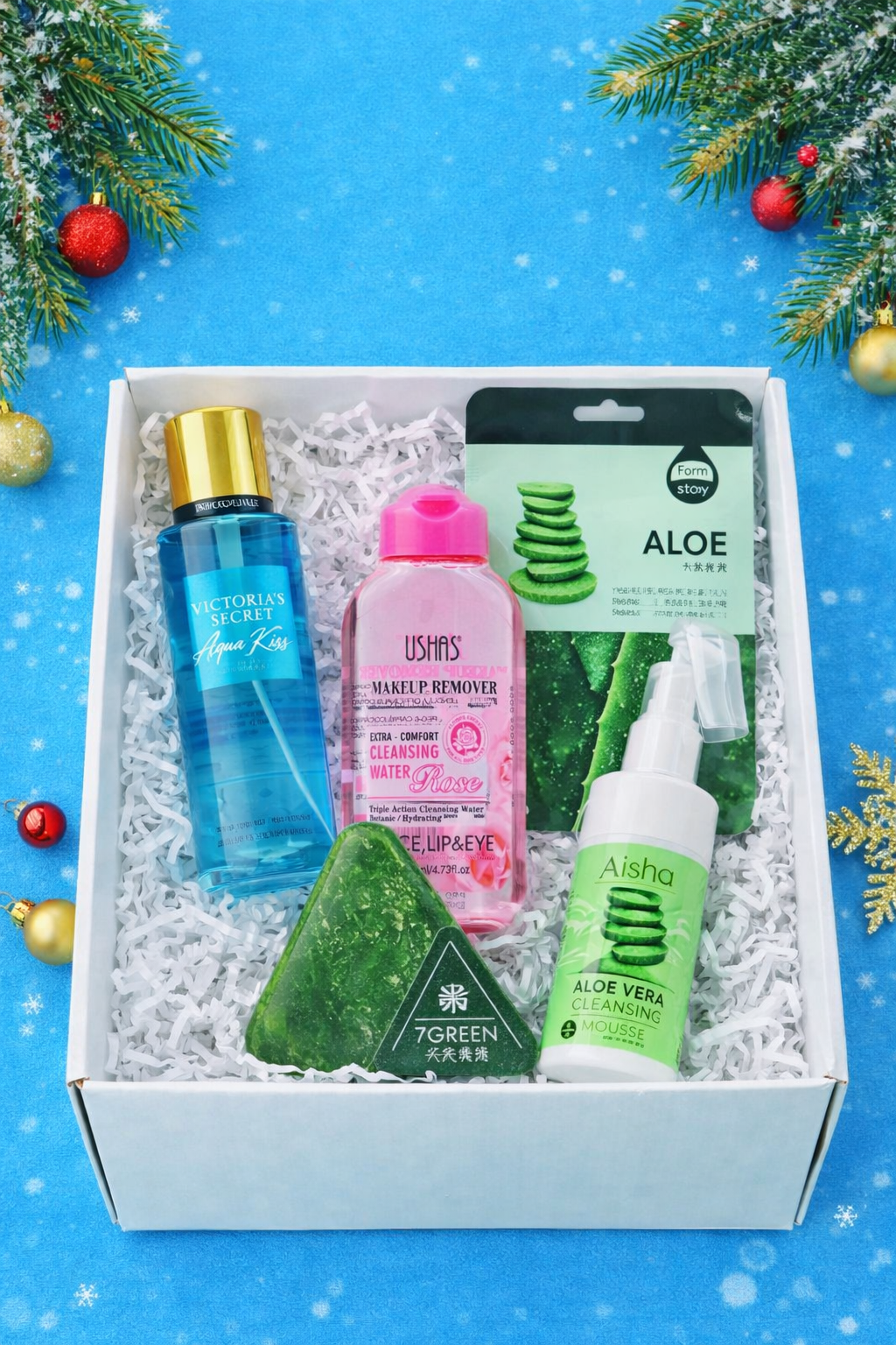 Набор косметики 4 в 1 для ухода за лицом и телом – подарочный бьюти-бокс. Тканевая маска в подарок