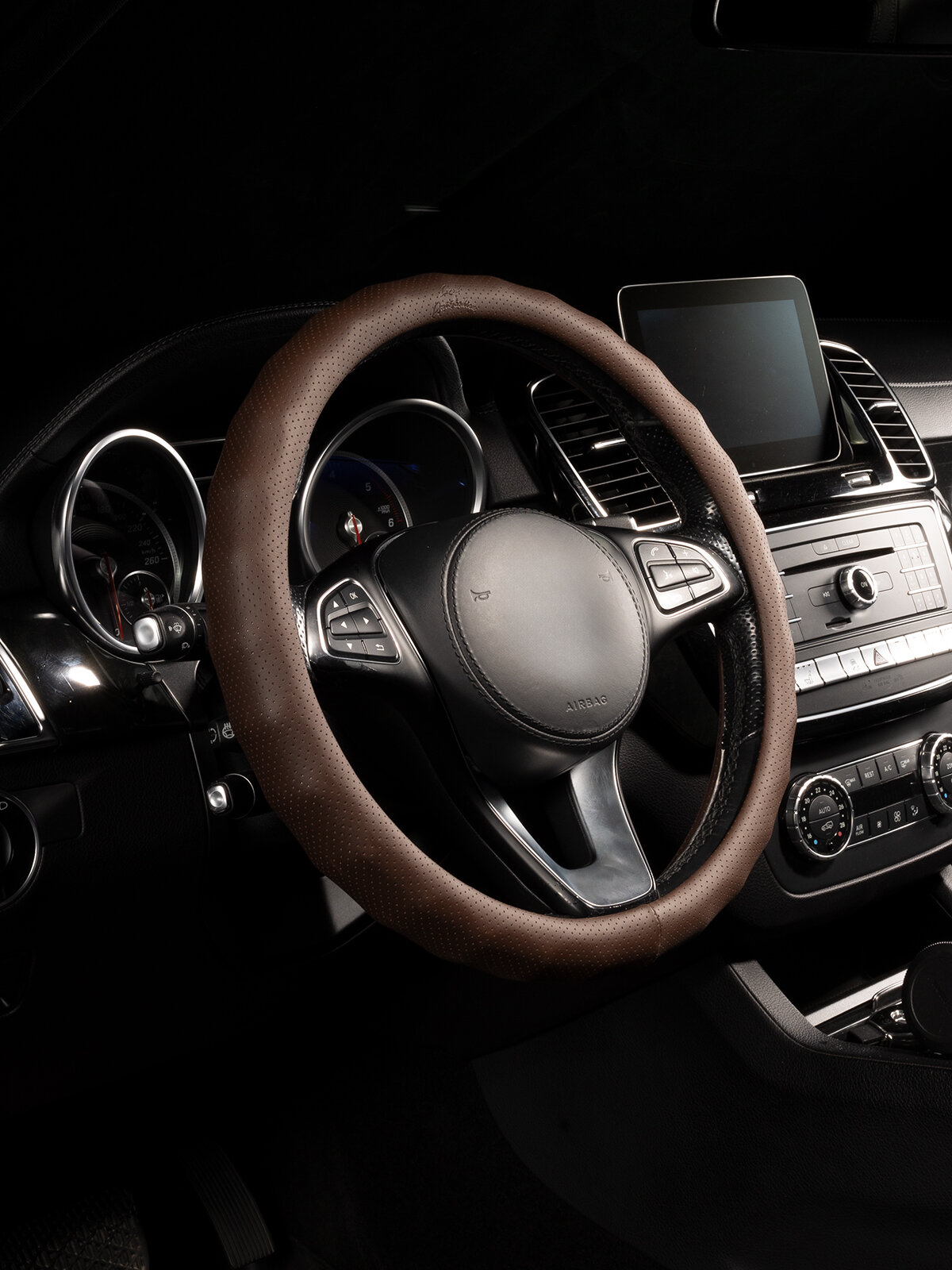Оплетка на руль каркасная Кожа микрофибра Lord Autofashion (8571 Коричневый M)