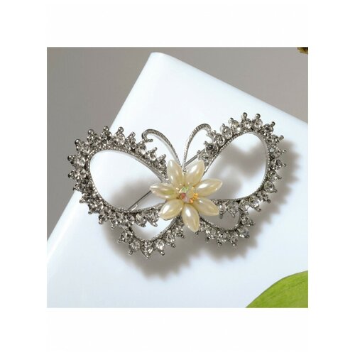 фото Брошь эффектная эксклюзив топ цветочная бабочка цвет белый в серебре queen fair-tm