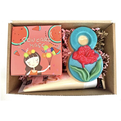 Подарочный набор к 8 марта с гидрогелевыми патчами для глаз , кремом для рук и мылом ручной работы Клубничный