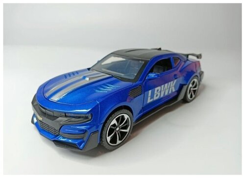 Коллекционная машинка игрушка металлическая Chevrolet Camaro с дымом для мальчиков масштабная модель 1:24 синяя