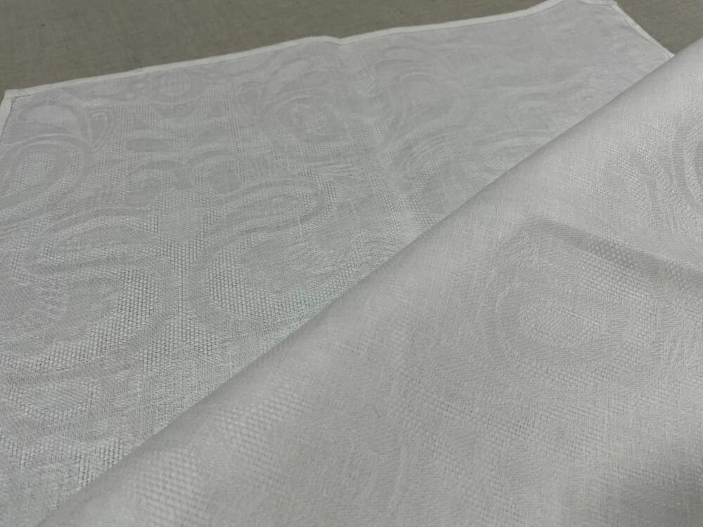 50х70 Белое льняное полотенце Барбара 1 полотенце - фотография № 3