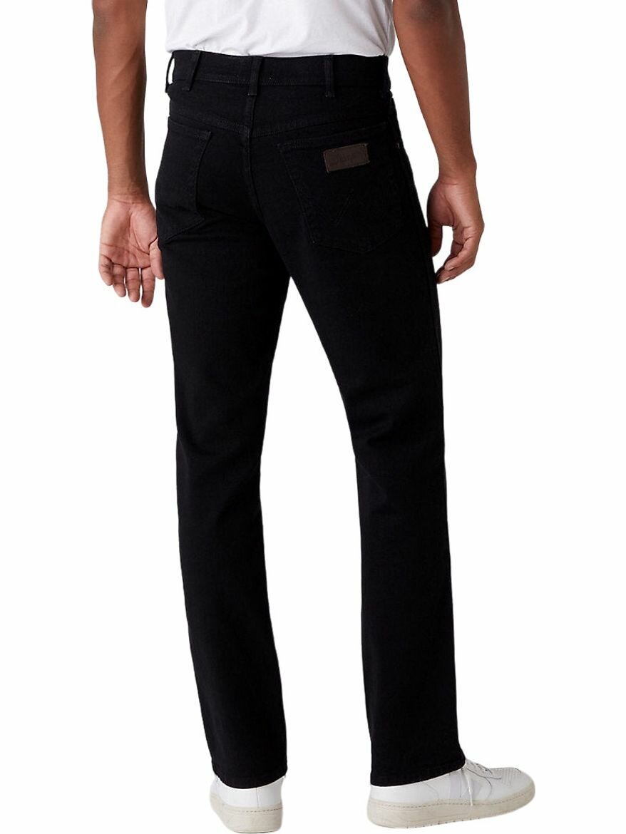 Джинсы классические Wrangler Men Texas Jeans, размер 31/34, черный — фото 1