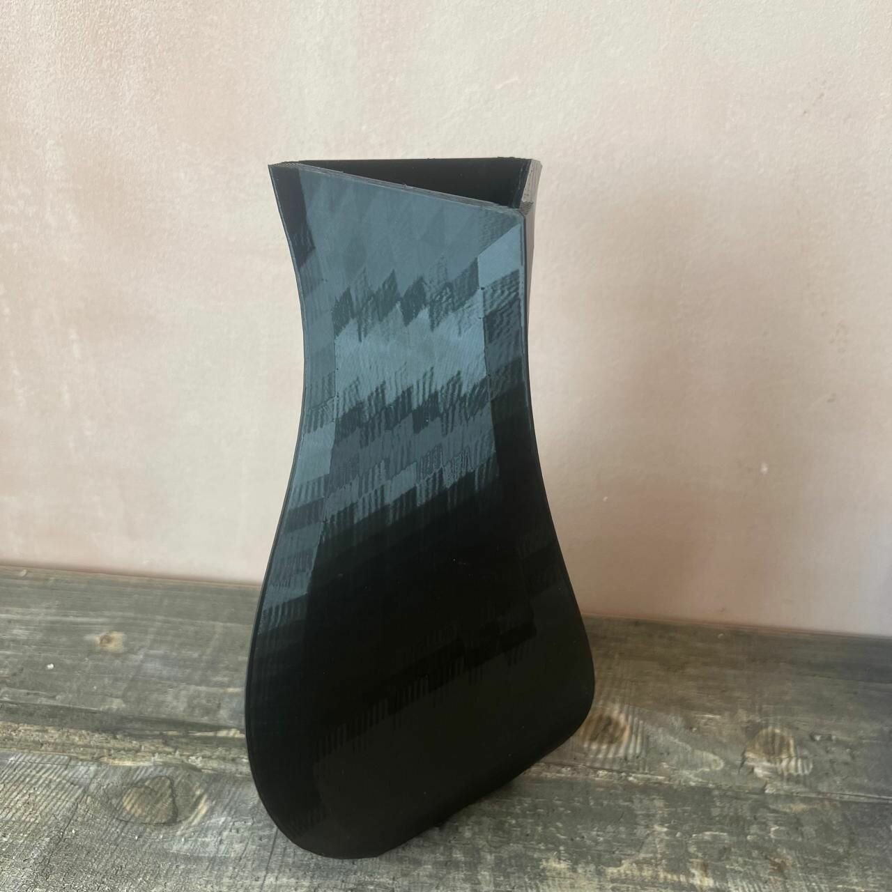 Ваза для цветов и сухоцветов 25 см черная