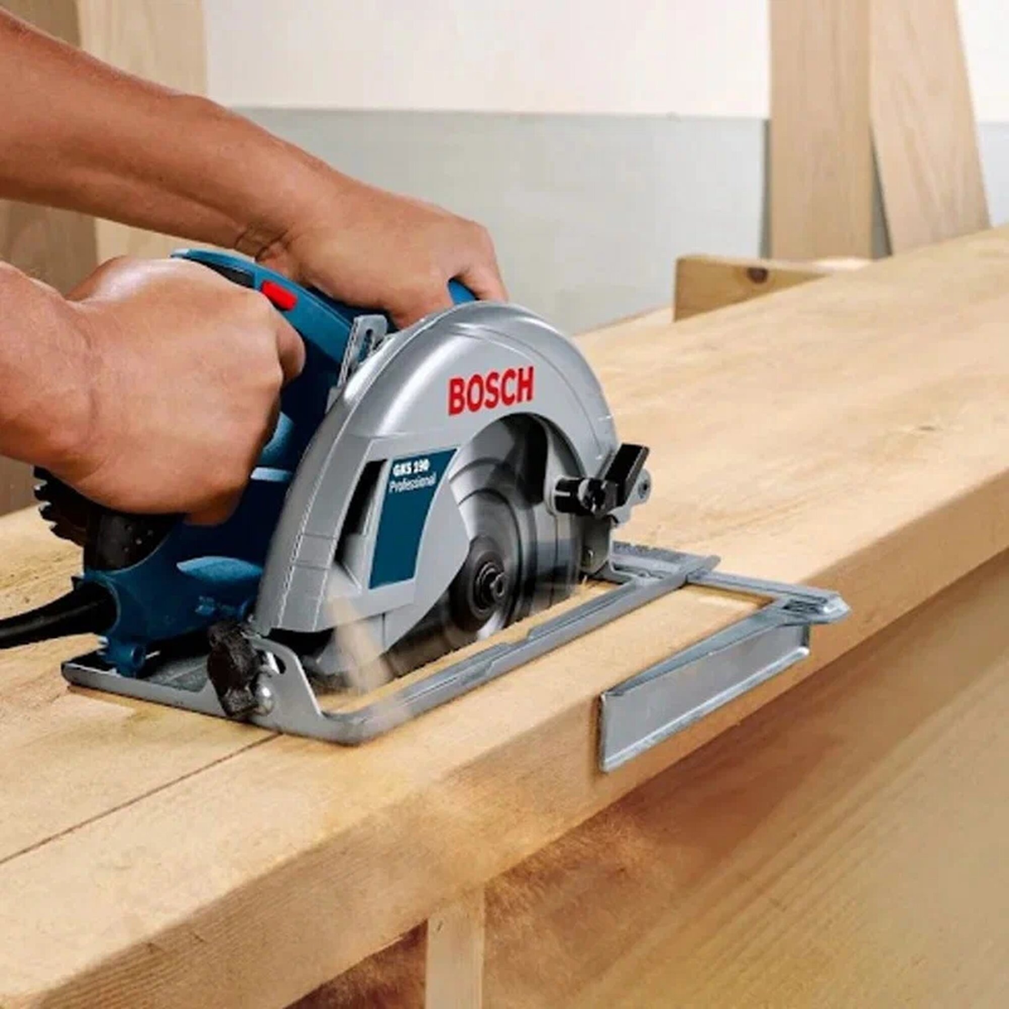 Дисковая электрическая пила BOSCH GKS 190 Professional, 1400 Вт, синий — фото 1