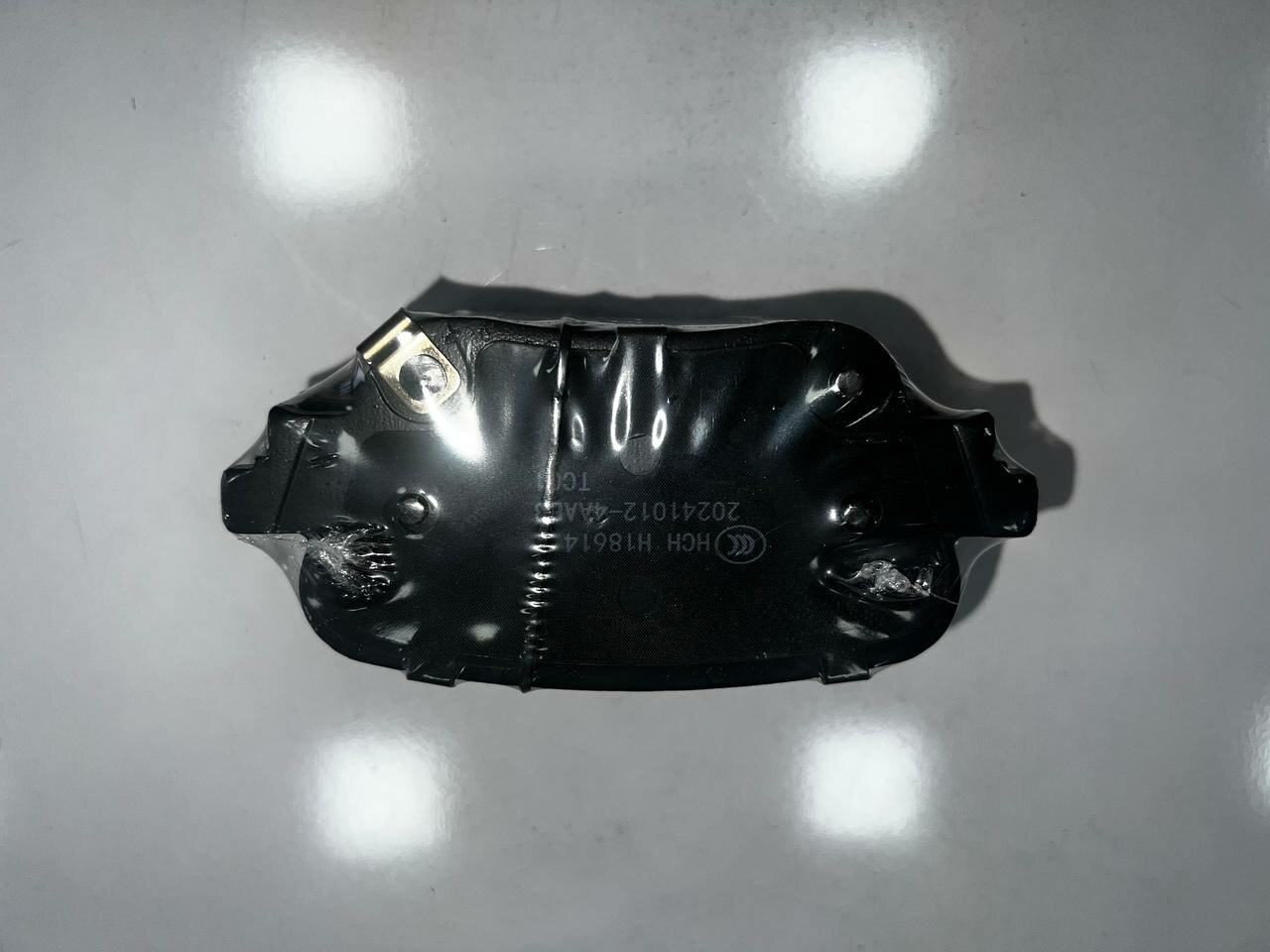 Тормозные колодки CHE MA CHI, для Zeekr 007 и Aito Seres M9, задние, дисковые, 4 шт, черные — фото 1