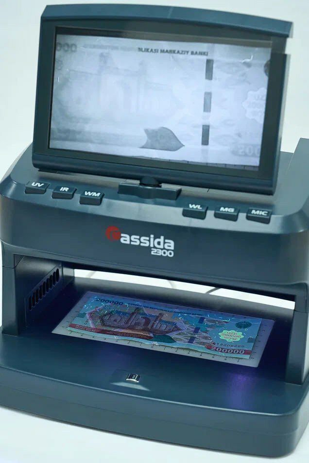 Детектор банкнот Cassida 2300 DA, профессиональный, 14 признаков, 7" LCD-дисплей