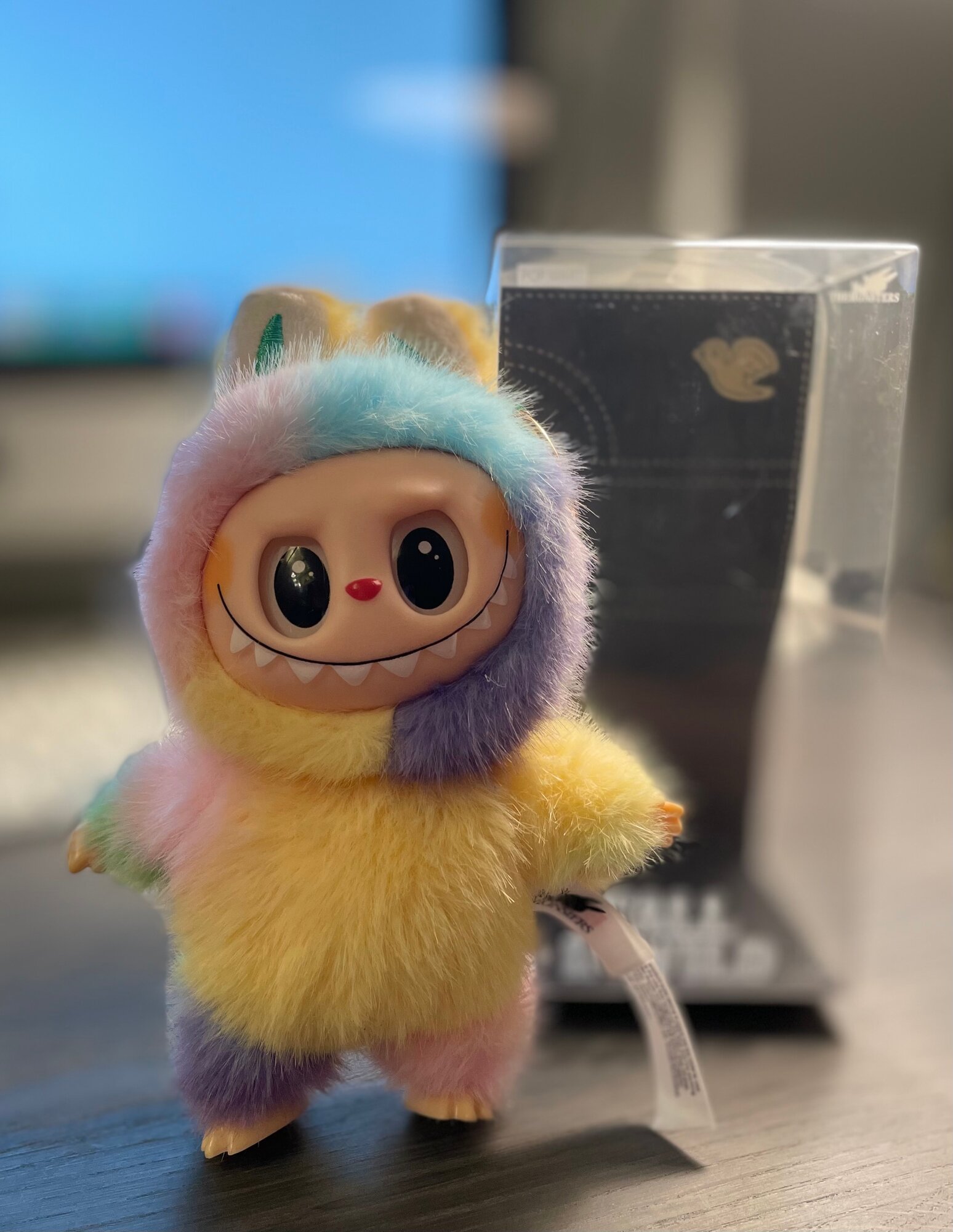 Лабубу радужный игрушка брелок Labubu Rainbow The Monsters 4 серия 17 см — фото 1