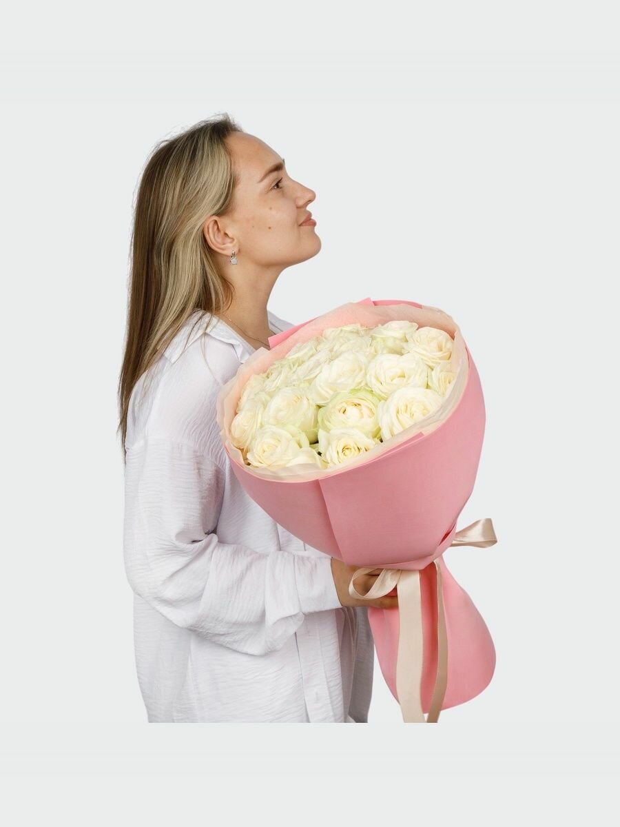 Букет 19 роз Аваланш